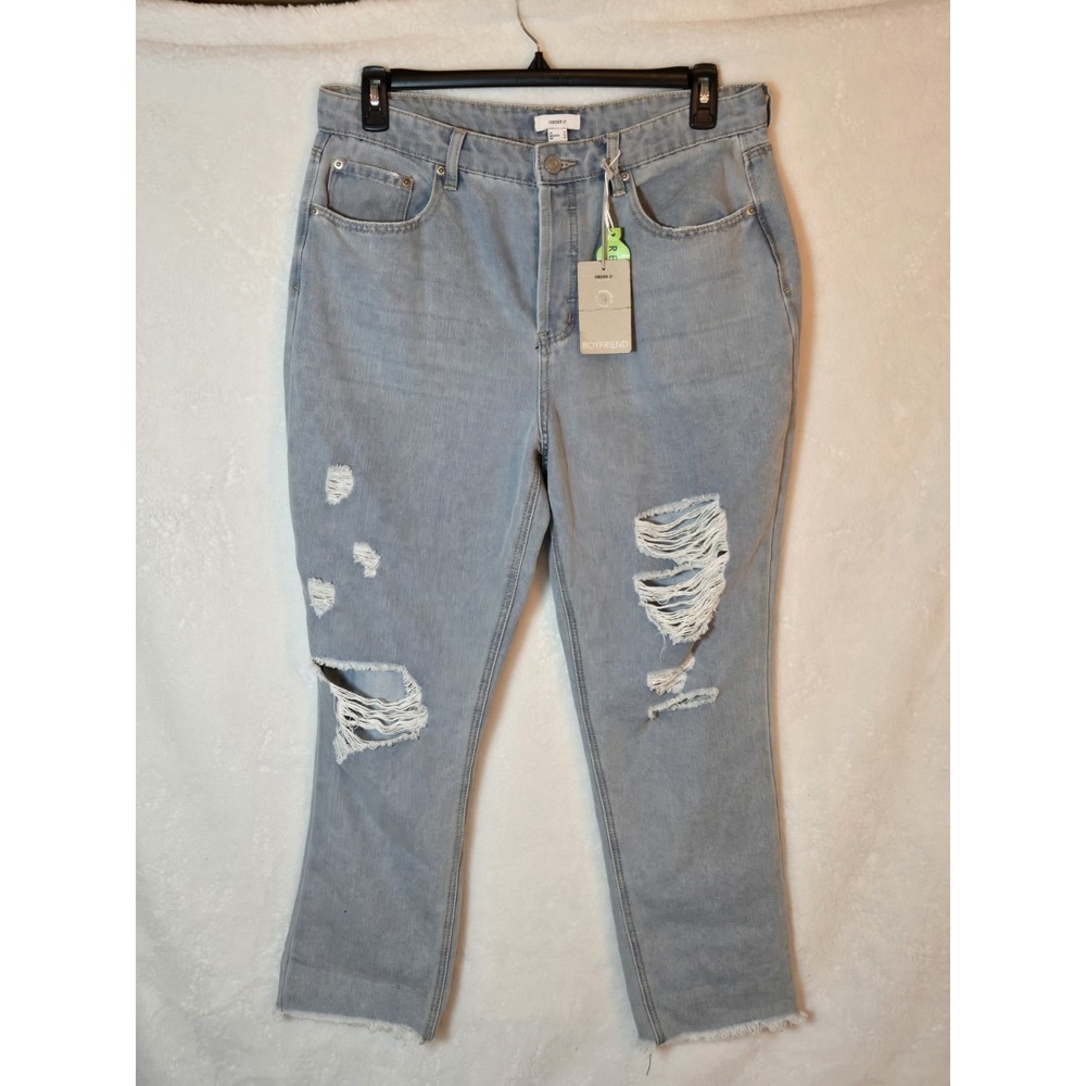 Forever 21 Women's Light Wash Jeans Size 31 Midrise Relaxed Fit Distressed NWT